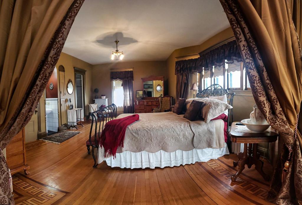 Linda Sue Manor Vandrarhem Sioux City Exteriör bild