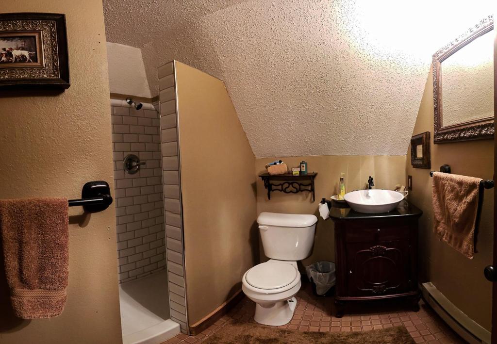 Linda Sue Manor Vandrarhem Sioux City Exteriör bild