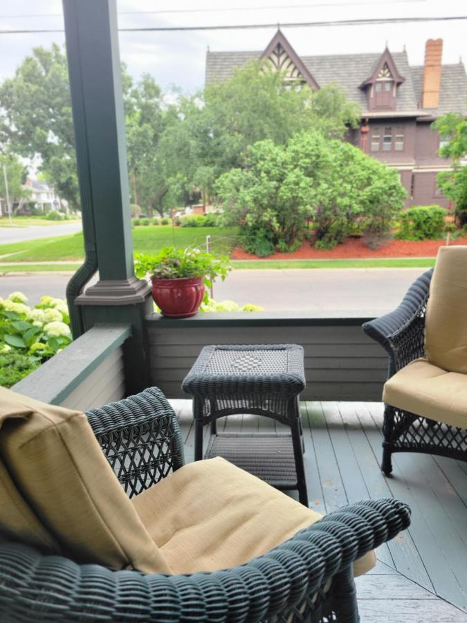 Linda Sue Manor Vandrarhem Sioux City Exteriör bild